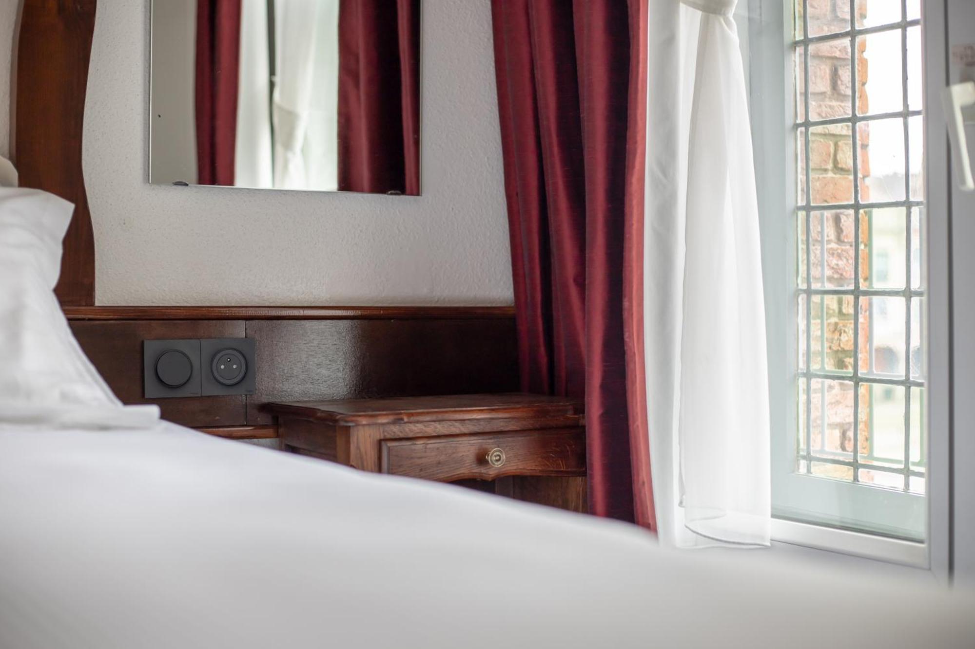 Hotel Les Trois Luppars アラス エクステリア 写真
