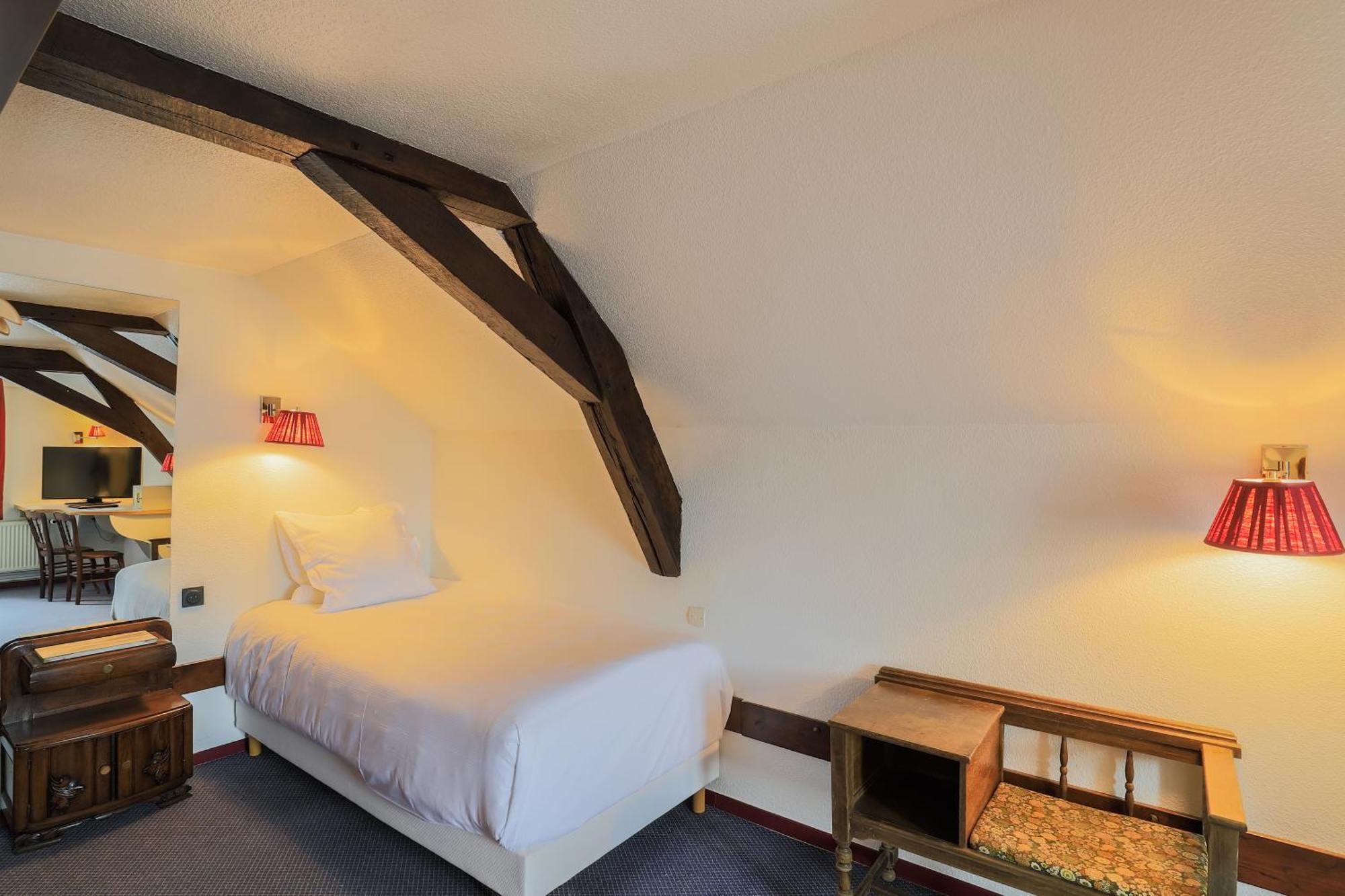 Hotel Les Trois Luppars アラス エクステリア 写真